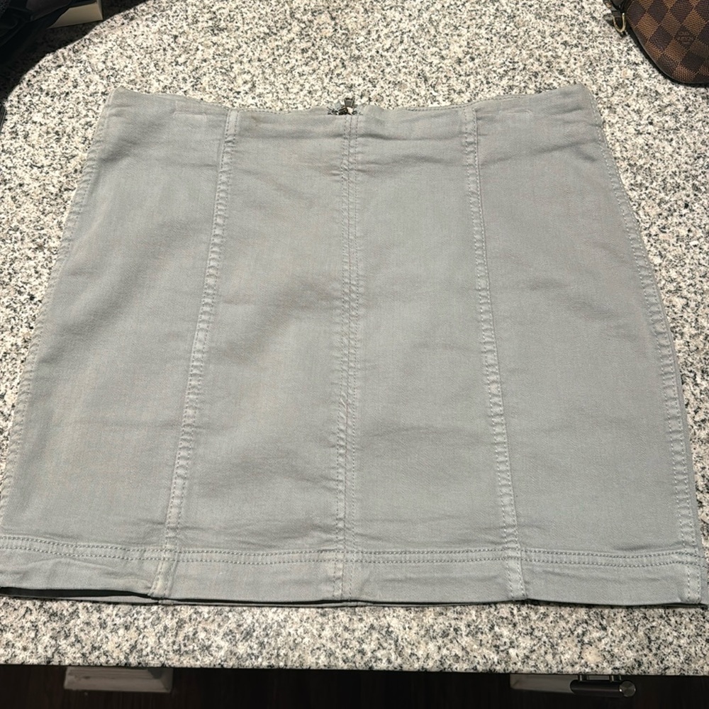 Sage green mini skirt, large!